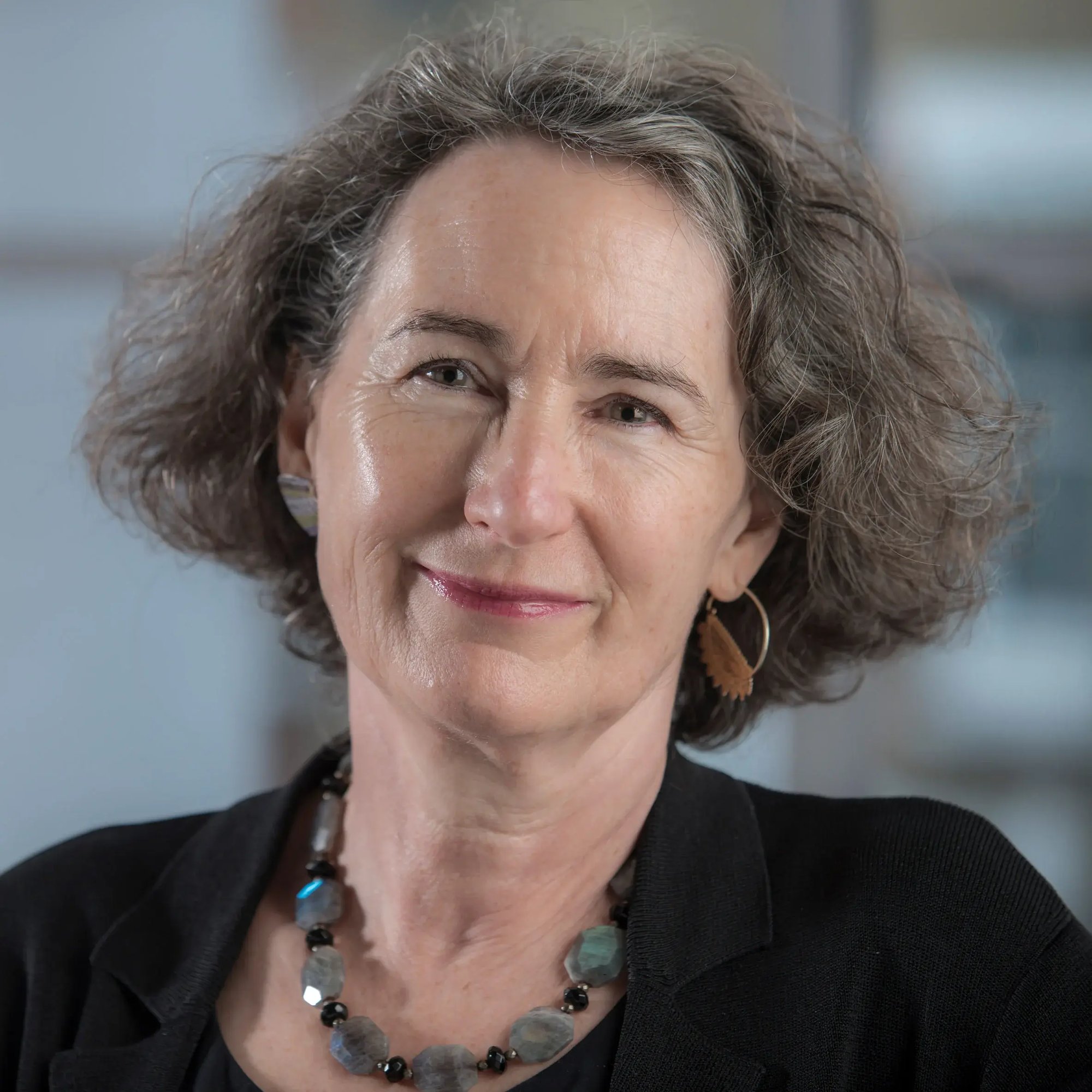 julia-barfield-dezeen-awards-2019-judges-sq_a